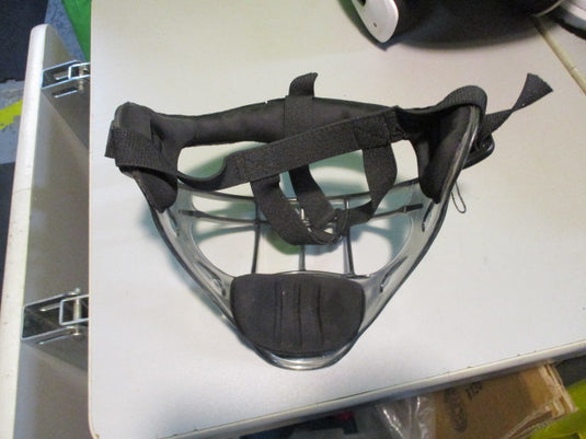 Used SKLZ Fielders Mask