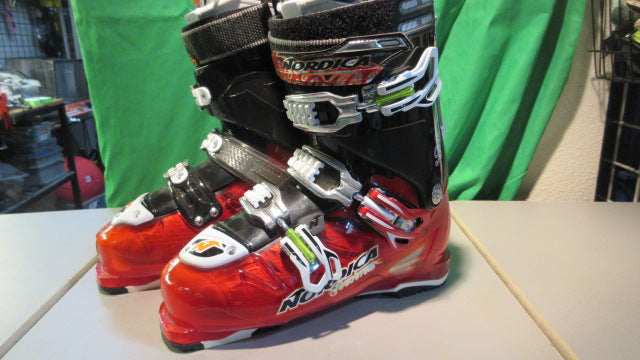 Load image into Gallery viewer, Used Nordica Fire Arrow F3 Size 8 - 8.5 26.5cm Downhill Ski Boots
