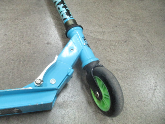 Load image into Gallery viewer, Used Madd Gear Folding Kids Scooter
