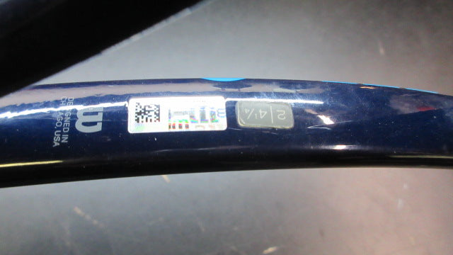 Load image into Gallery viewer, Used Wilson Ultra Tour v2.0 27" Tennis Racquet
