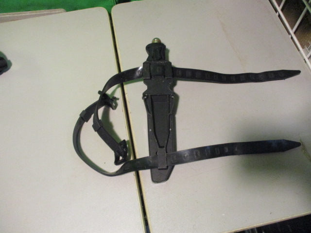 Load image into Gallery viewer, Used OM Scuba DIVE KNIFE 5&quot; Blade
