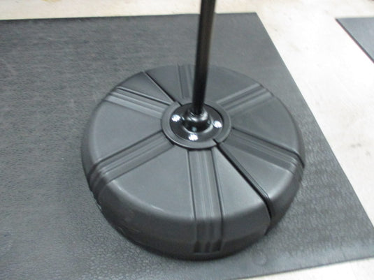 Used Everlast Core Free Standing Heavy Bag