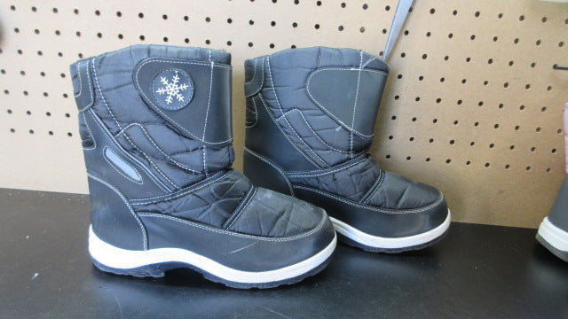 Load image into Gallery viewer, Used Mountain Wearhouse Winter Snow Boots - Size 5
