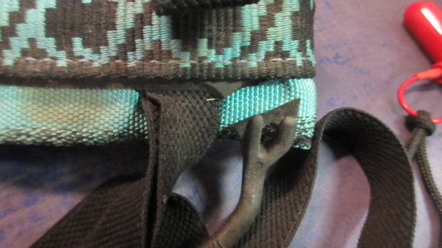 Load image into Gallery viewer, Used Petzl Mercury C31 Climbing Harness - broken plastic rings
