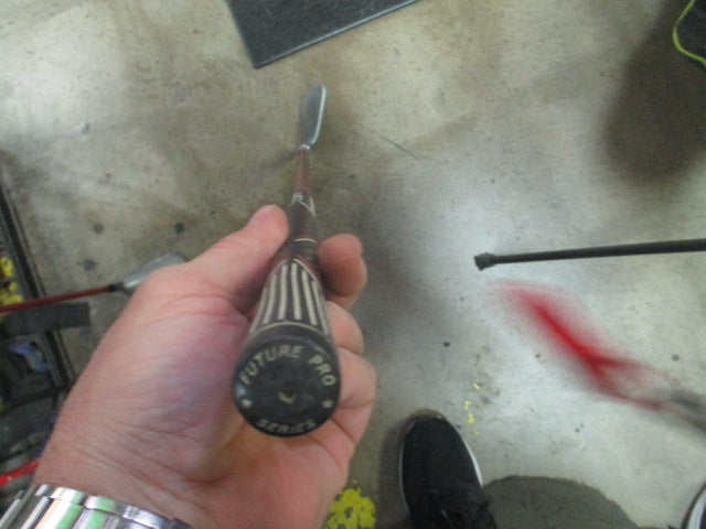 Load image into Gallery viewer, Used Allied RH 7 Iron Jr Golf Club
