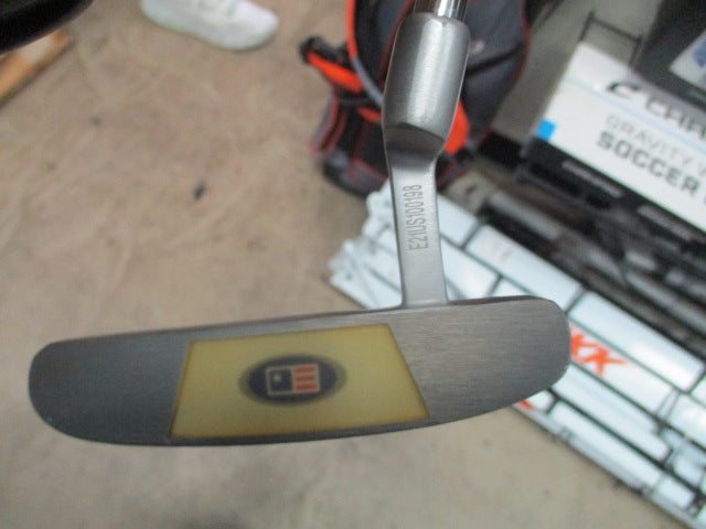 Load image into Gallery viewer, Used US Kids Long Leaf 23" Junior Putter - RH
