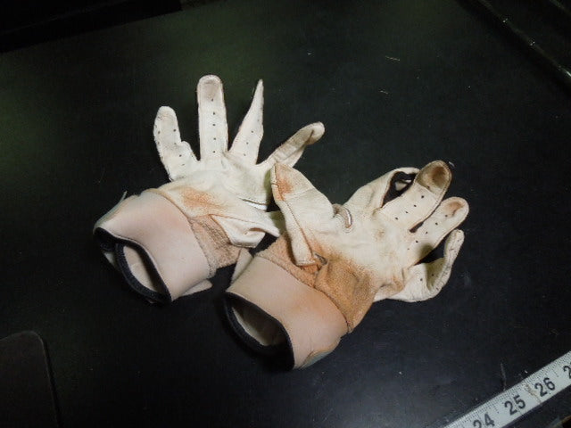 Load image into Gallery viewer, Used Jordan Fly Select Batting Gloves Size Large Small Hole In Palm
