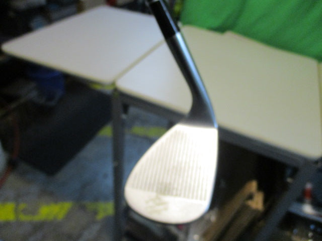 Load image into Gallery viewer, Used Clevland Zipcore CBX RH 56 Deg Wedge
