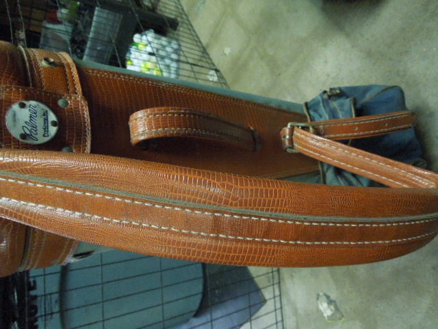 Load image into Gallery viewer, Used Vintage Palmer Pro Group Leather Golf Bag
