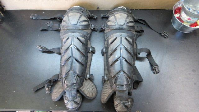 Load image into Gallery viewer, Used Adidas Catchers Shin Guards - Size 9-12
