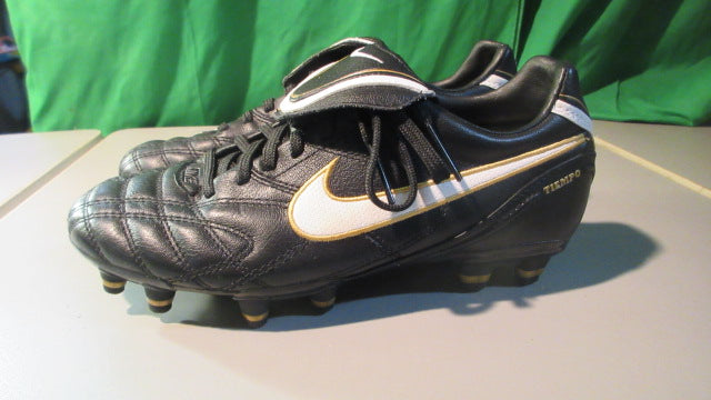 Load image into Gallery viewer, Used Nike Tiempo Mystic III AG - Size Youth 4.5
