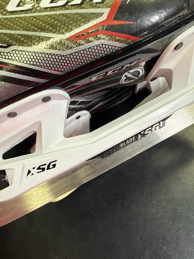 Load image into Gallery viewer, Used CCM FT460 Hockey Skates Size 10
