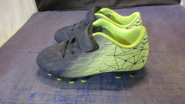 Load image into Gallery viewer, Used Blue &amp; Greeen Soccer Cleats Youth Size 10
