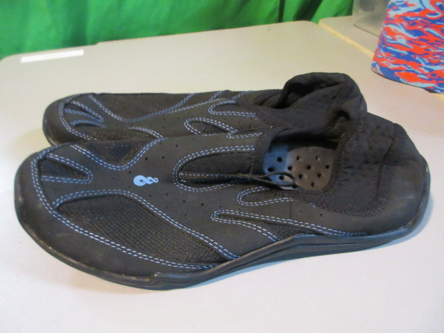 Load image into Gallery viewer, Used Ahnu Water Shoes Size 7
