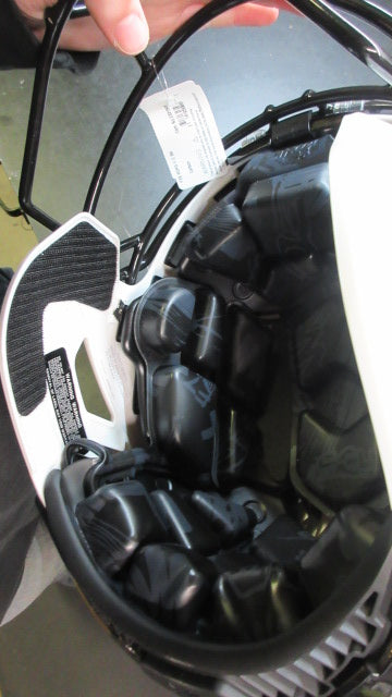 Load image into Gallery viewer, New Schutt 2026 F7 Air Varsity Football Helmet - Size XXL
