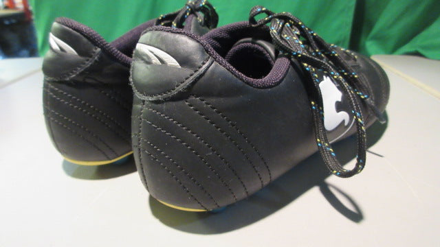 Load image into Gallery viewer, Used Puma Youth Procat Speed Force FG 4Y Soccer Cleats
