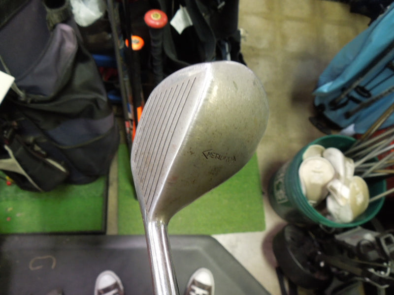Load image into Gallery viewer, Vintage TaylorMade Metal Wood Right Hand 9º Driver
