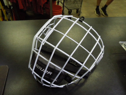 Used Bauer Profile II L/G Replacement Wire Mask