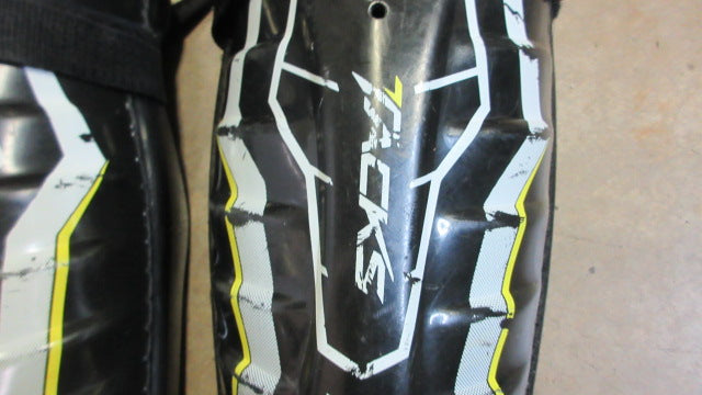 Load image into Gallery viewer, Used CCM Tacks Shin Guards Youth Size 13&quot; - wear
