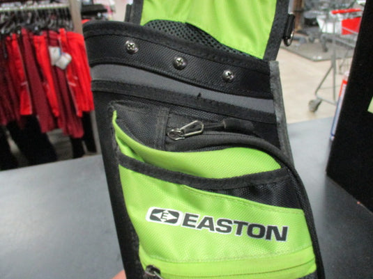 Used Easton Deluxe Field Quiver Green -  RH