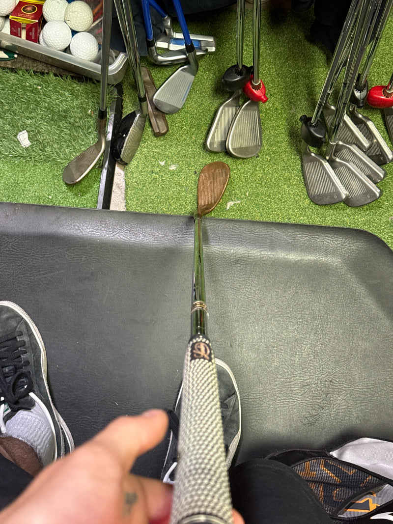 Load image into Gallery viewer, Used Cobra Spin Beryllium Copper Right Hand Sping Wedge
