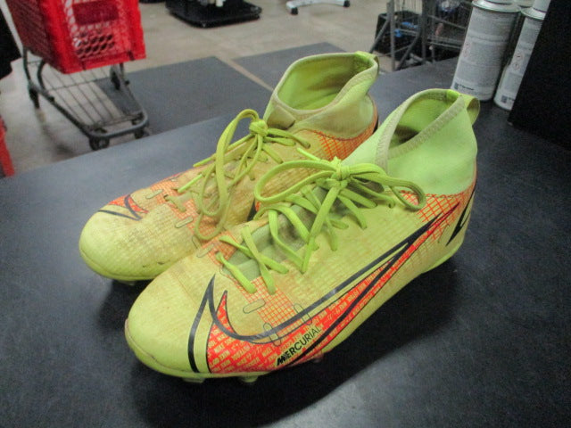 Load image into Gallery viewer, Used Nike Mercurial Superfly 8 Youth Cleats Size 5Y
