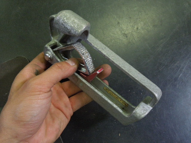 Load image into Gallery viewer, Used Vintage Jumar Fixed Rope Ascenders Set of 2
