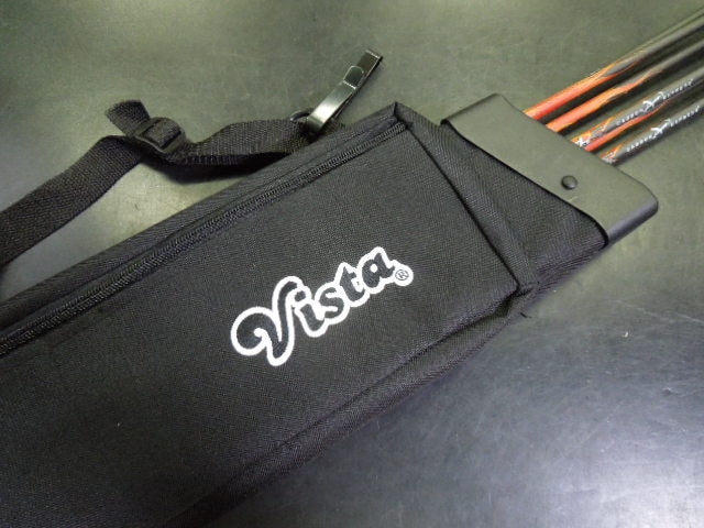 Load image into Gallery viewer, Used Vista Archery Quiver with 6 Mach5 Carbon EX Arrows
