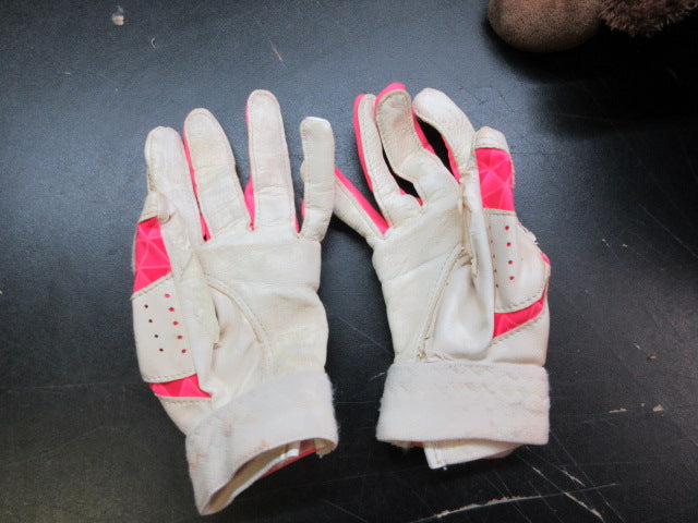 Load image into Gallery viewer, Used Under Armour Radar Softball Batting Gloves - Size Youth Medium
