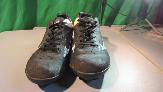 Used Mizuno Wave Finch Lightrevo Youth Molded Fastpitch Cleat - Size 5.5