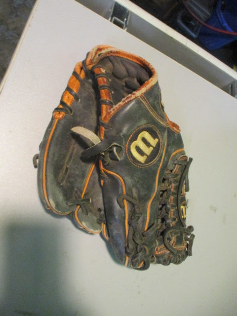 Used Wilson A2000 11.25