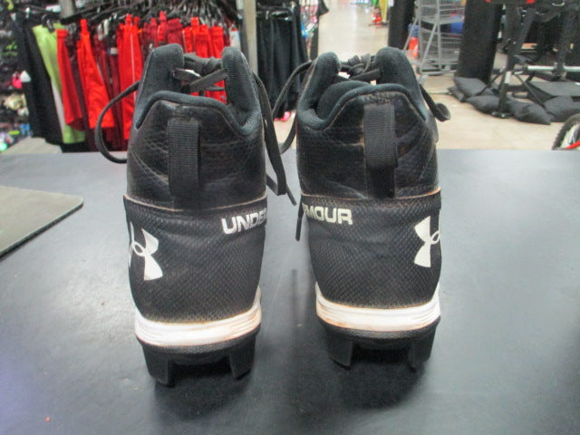 Load image into Gallery viewer, Used Under Armour Black Football Cleats Size 5
