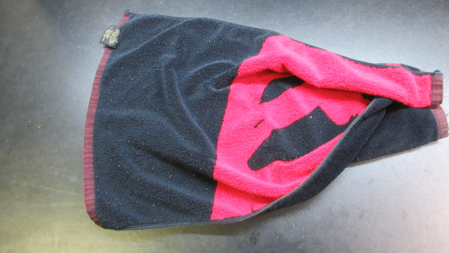 Load image into Gallery viewer, Used Devant Golf Towel
