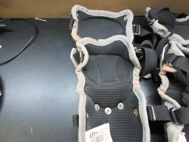 Load image into Gallery viewer, Used Louisville Slugger Leg Guards Youth Black
