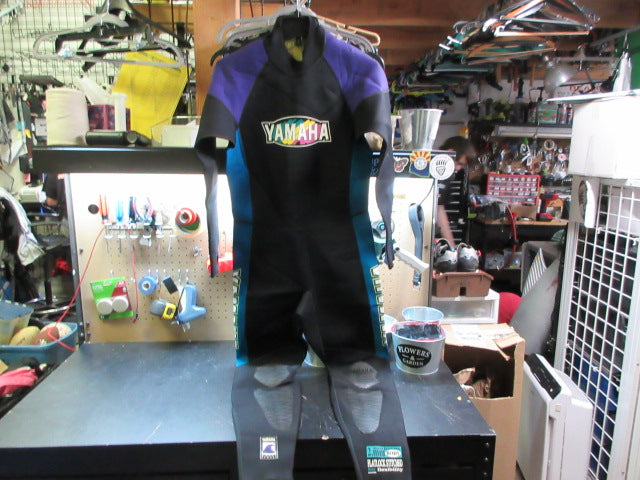 Load image into Gallery viewer, Used Yamaha Full Body Wetsuit - Size Mens Medium
