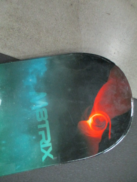 Load image into Gallery viewer, Used M8trix 155cm Snowboard w/ Division Bindings

