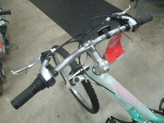 Load image into Gallery viewer, Used Schwinn Lotus 24&quot; 21 Speed Mountain Bike
