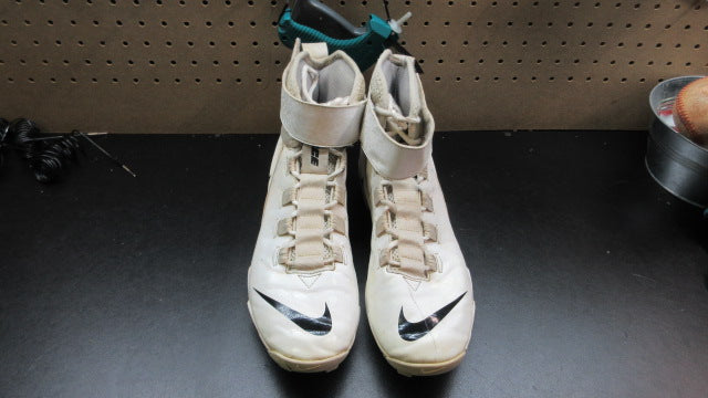 Load image into Gallery viewer, Used Nike Force Savage Shark Football Cleats - Size 11
