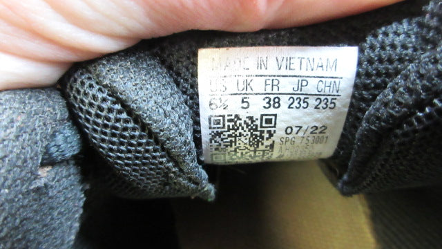 Load image into Gallery viewer, Used Adidas Women's Purehustle 2 MD Softball Cleats - Size 6.5
