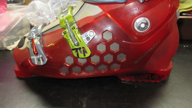 Load image into Gallery viewer, Used Salomon Wave X7 Ski Boots Size 31.5
