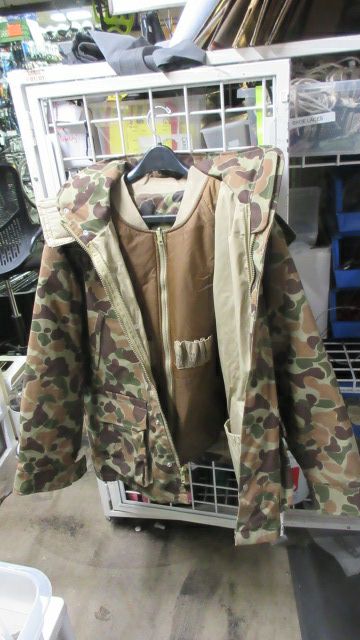 Used Vintage Gamehide 4 in 1 Reversible Multi-Layer Jacket Adult Size Medium