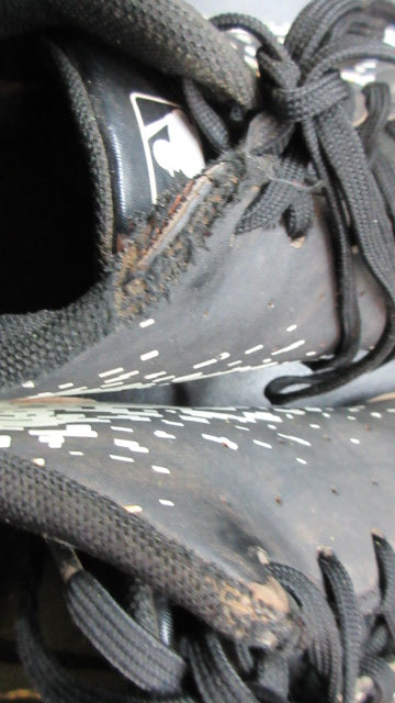 Used Under Armour Cleats - Size Youth 5