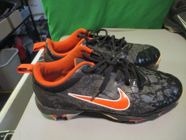 Load image into Gallery viewer, Used Nike Fastflex Youth 6 Cleats
