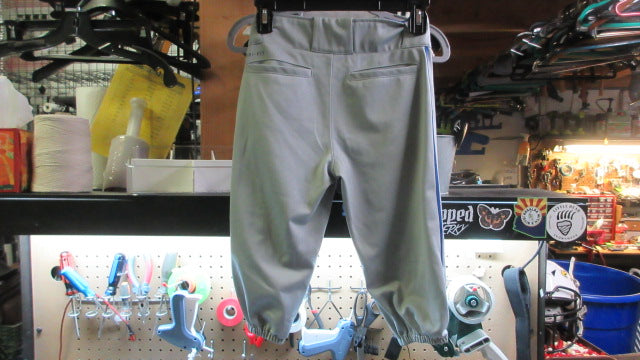 Load image into Gallery viewer, Used Nike Elastic Bottom Baseball Pants - Size Youth Medium
