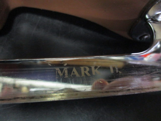 Load image into Gallery viewer, Used Jackson Mystique Mark II Size 3.5 Figure Skates (Has Wear)
