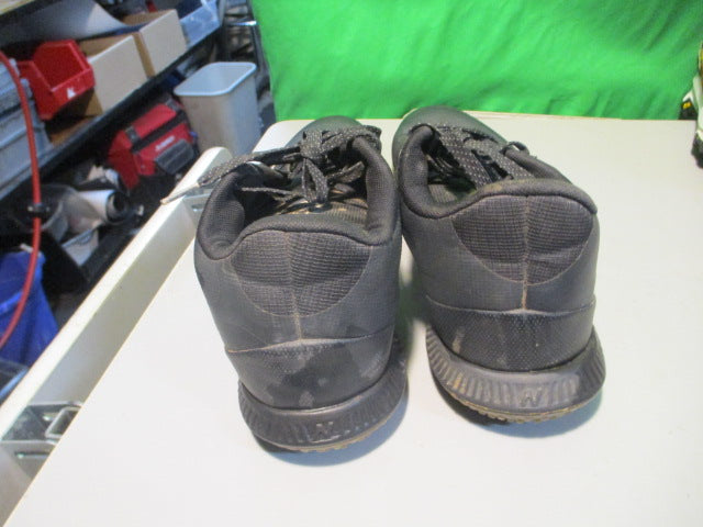 Load image into Gallery viewer, Used New Balance Size 10 Lacrosse Turf Shoes

