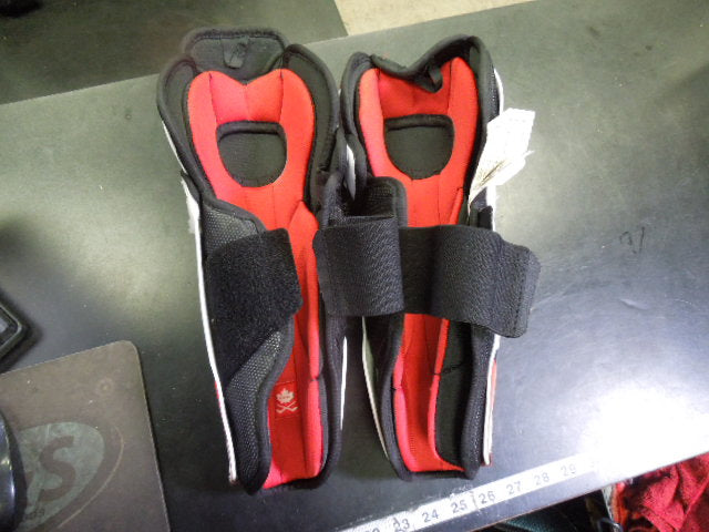 Load image into Gallery viewer, Used CCM Jetspead Vibe 30cm 12" Jr Shinguards
