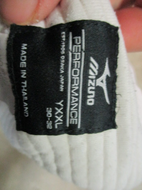 Load image into Gallery viewer, Used Mizunio Knickers Youth XXXL Baseballl Pant
