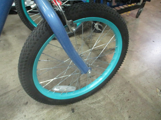 Load image into Gallery viewer, Used Schwinn Breeze 18" 1 Speed Kids Bike
