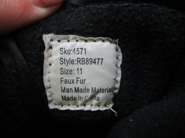 Load image into Gallery viewer, Used Rugged Bear Winter Snow Boots - Size 11

